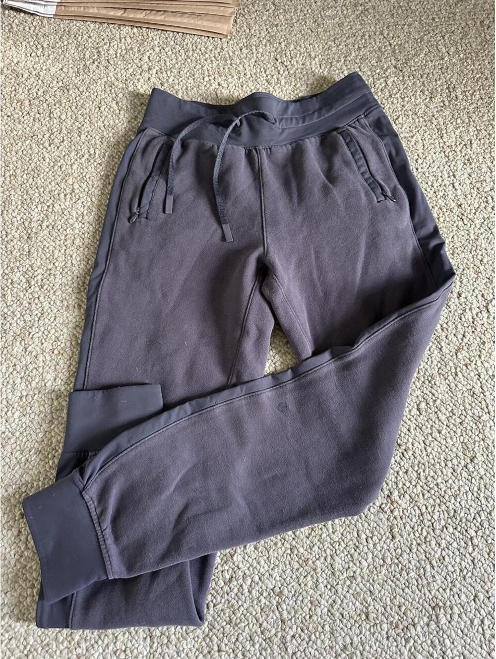 Lululemon gray sweatpants with pockets